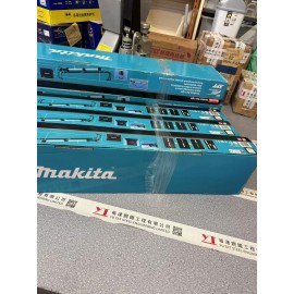 Makita DML818 充電式直身工作燈